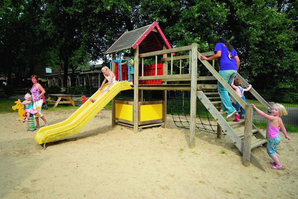 Roompot Recreatiepark De Tolplas Vriezenveen Kültér fotó